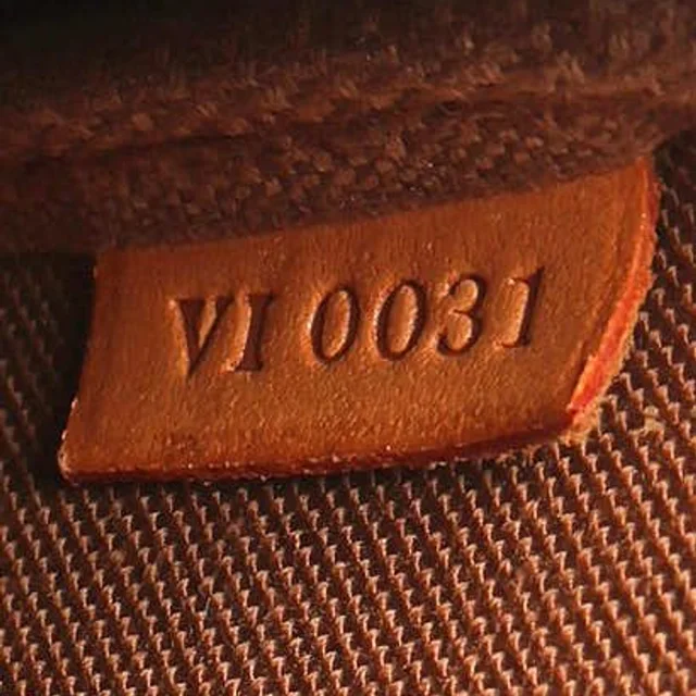 Louis Vuitton Monogram Pochette Accessoires Bag in Coated canvas from A Retro Tale, photo 8 of 8