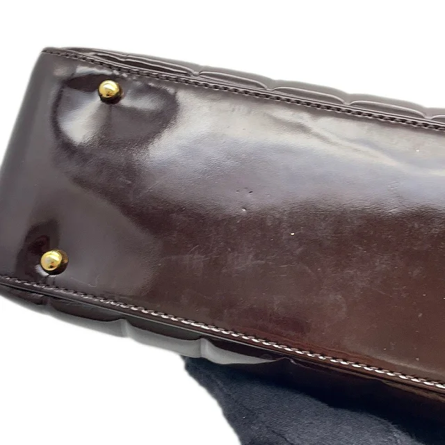 Chanel CC Logo Chocolate Bar tote Brown Patent Leather in Brown Patent leather from GALLERY RARE, photo 7 of 17