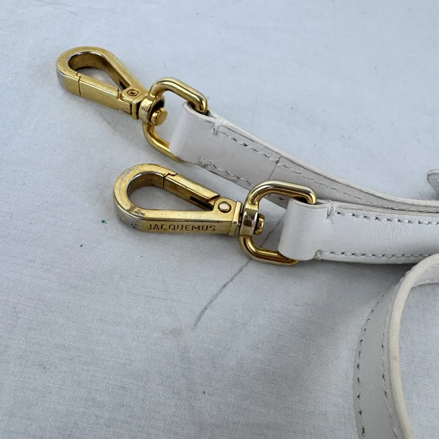 Jacquemus Le Chiquito Moyen White Bag in White Calfskin leather, Metal from Reowned, photo 2 of 12
