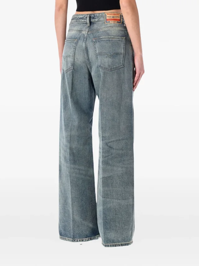 Diesel Relaxed Jeans 1996 D-Sire 0BEBL Jeans in Blue, photo 2 of 3 from FARFETCH