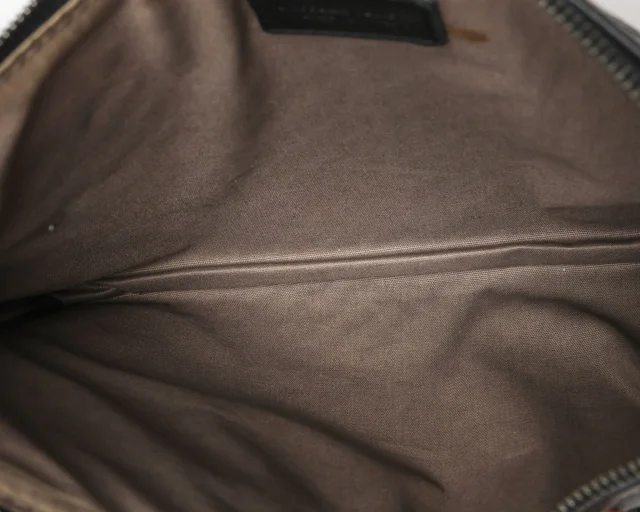 Bottega Veneta Intrecciato Pouch in Woven leather from A Retro Tale, photo 3 of 3