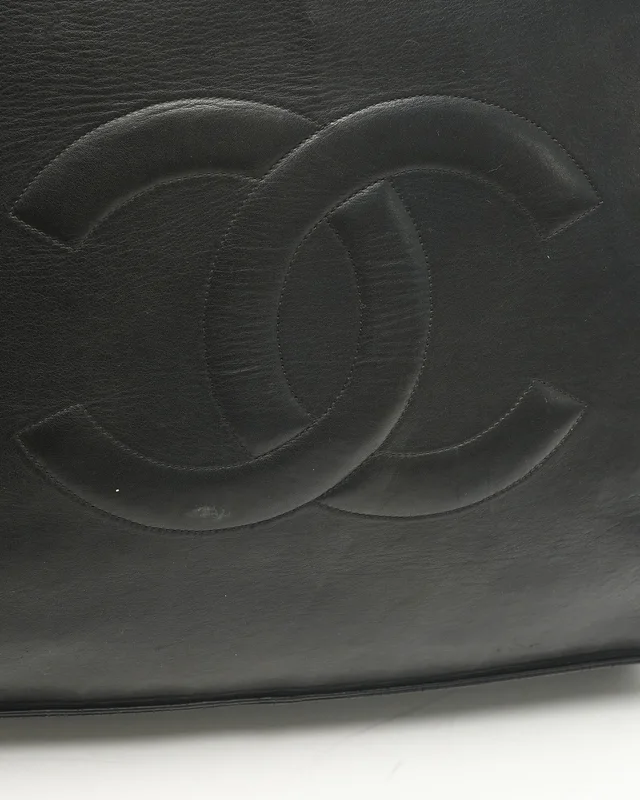 Chanel CC Chain Tote Bag in Leather from A Retro Tale, photo 6 of 17