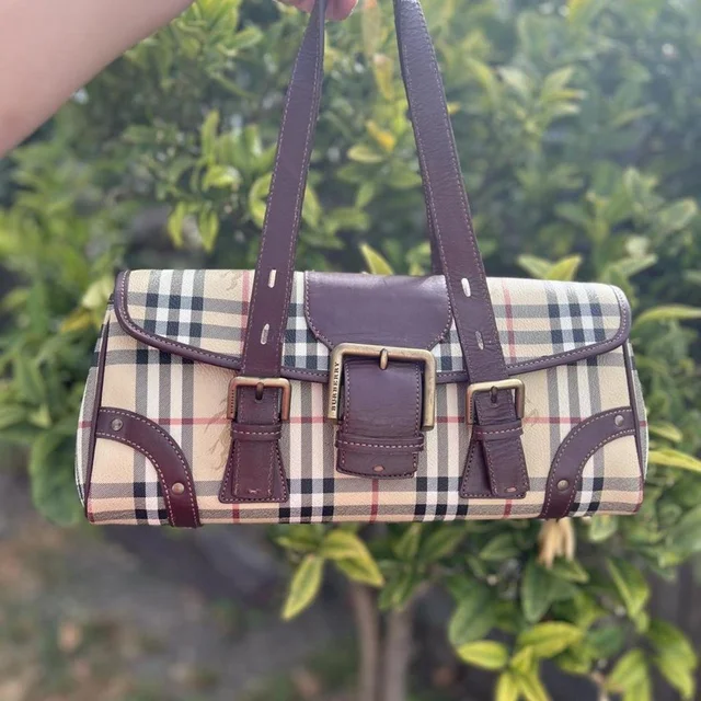 Burberry Women's Shoulder bags - Multi/Cream in multicolor from Depop