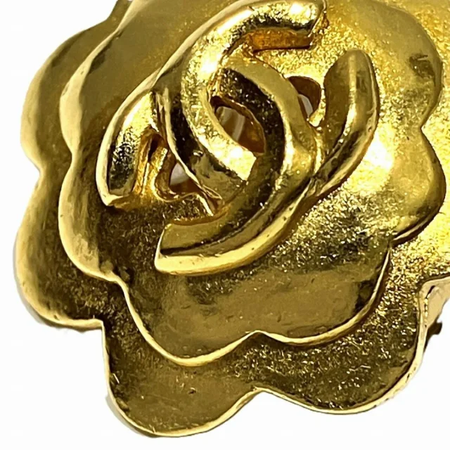 Chanel Vintage Earrings in Gold Brass from LuxUness, photo 7 of 9