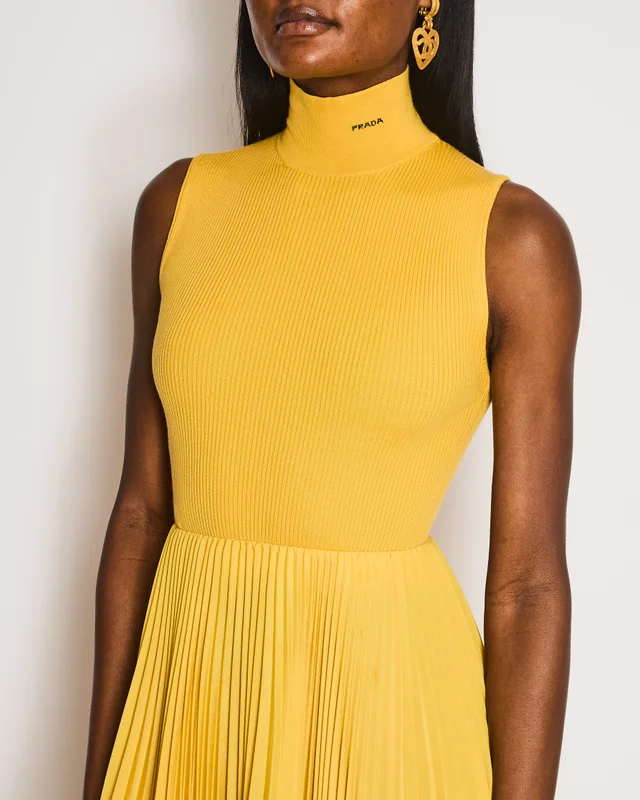 Prada Yellow High Neck Sleeveless Dress with Logo and Pleated Detail Size IT 38 (UK 6) in Yellow Wool from Sellier, photo 2 of 2