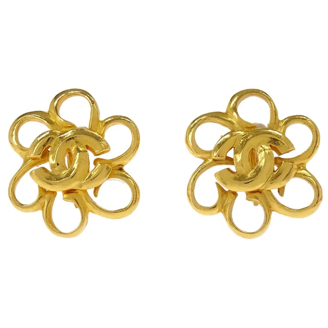 Chanel Flower Clip-On Earrings Gold 96P in Gold from AMORE Vintage Tokyo