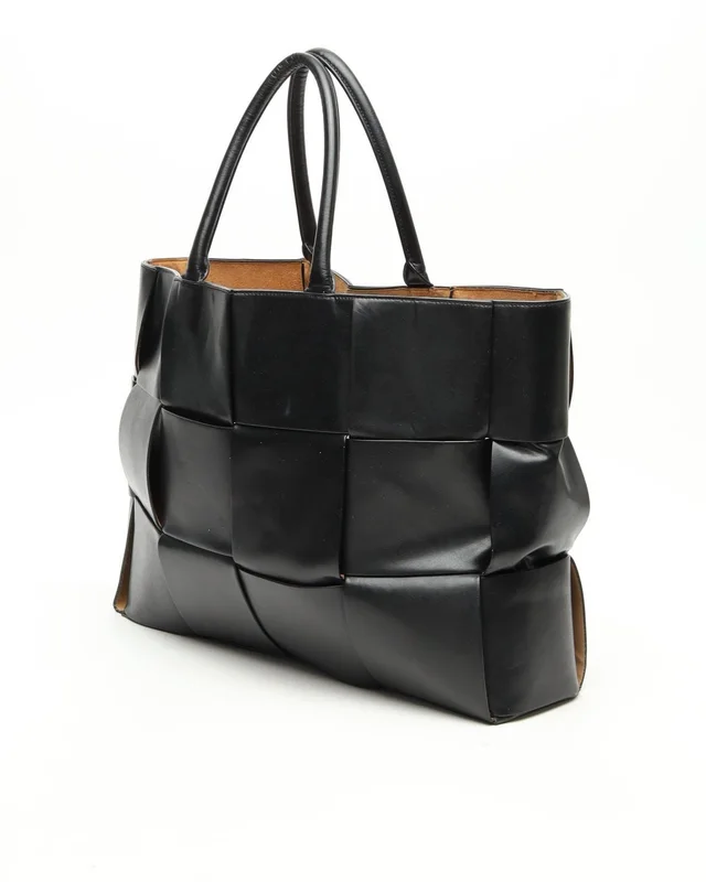 Bottega Veneta Large Arco Tote Bag in Suede from A Retro Tale, photo 2 of 11