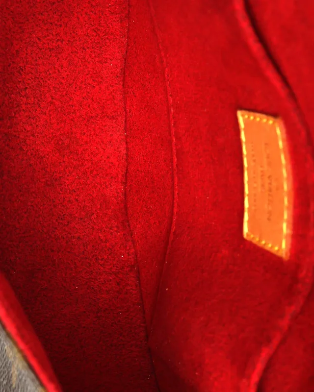 Louis Vuitton Monogram Tambourine Shoulder Bag in Canvas from A Retro Tale, photo 7 of 8