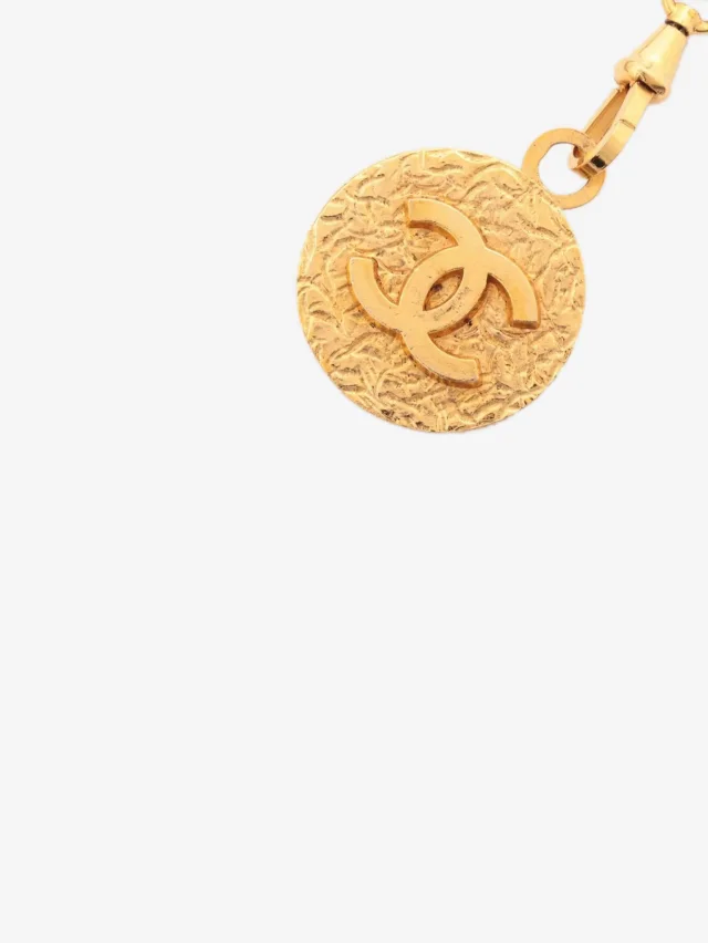 Chanel Beige and gold Coco Mark 1982 chain belt in Beige Leather from Sign of the Times, photo 2 of 5