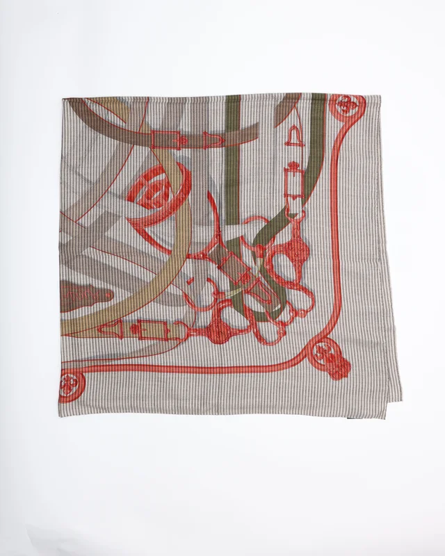 Hermès Cavalcadour Cashmere Silk Scarf in Silk from A Retro Tale, photo 2 of 3