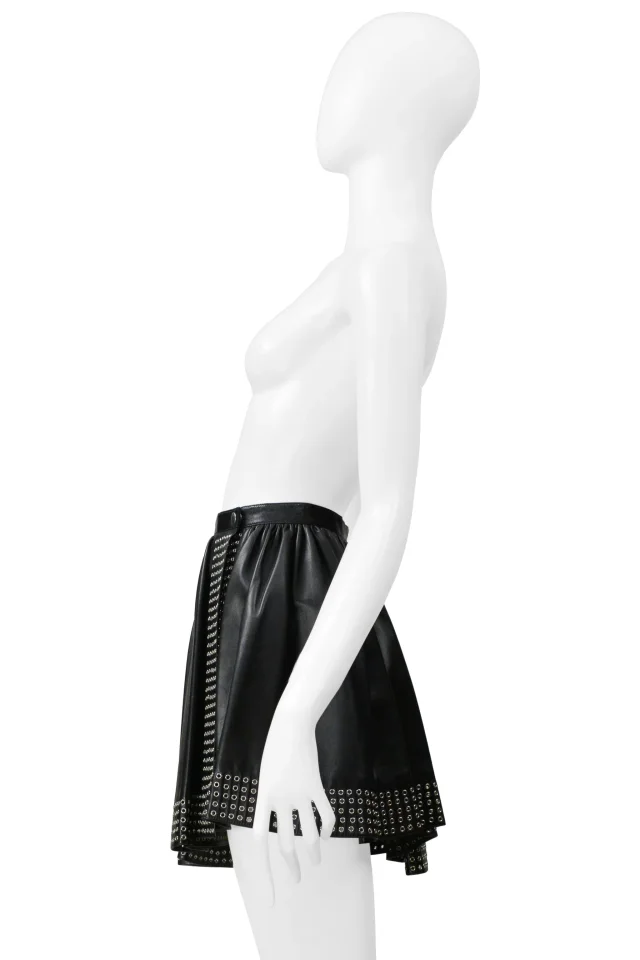 Alaïa Black Leather Mini Skirt With Grommets 2014 in Black Leather from Resurrection Vintage, photo 3 of 8