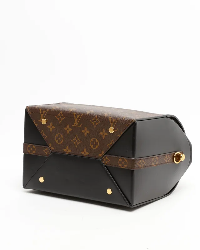 Louis Vuitton Monogram Speedy Doctor 25 Bag in Coated canvas from A Retro Tale, photo 5 of 10