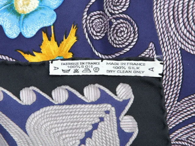 Hermès Arabesques Silk Scarf 90cm in Silk from Ann's Fabulous Finds, photo 4 of 6