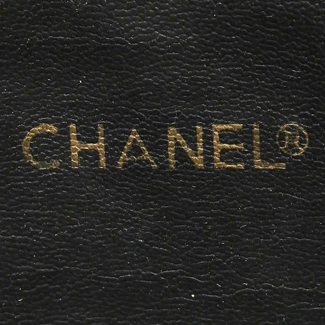 Chanel CC Chain Tote Bag in Leather from A Retro Tale, photo 7 of 9