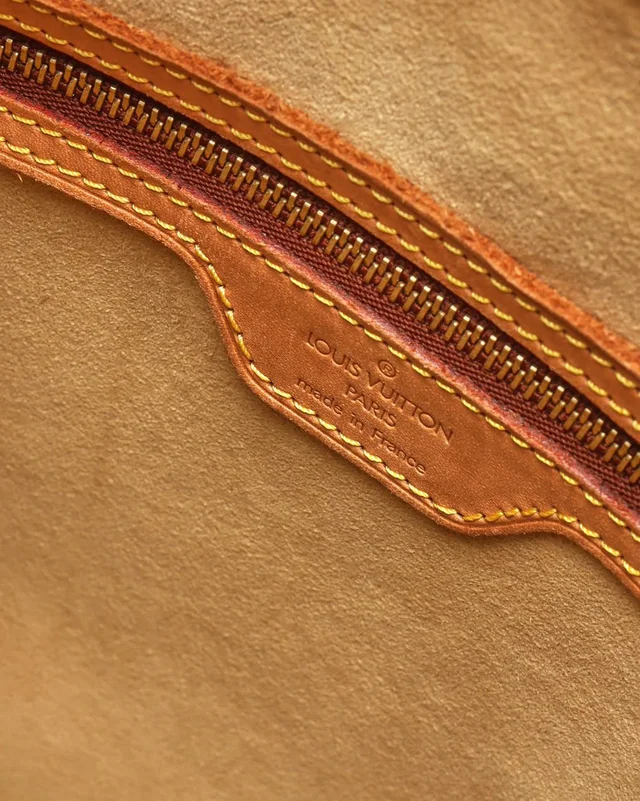 Louis Vuitton Monogram Looping GM Shoulder Bag in Coated canvas from A Retro Tale, photo 9 of 12