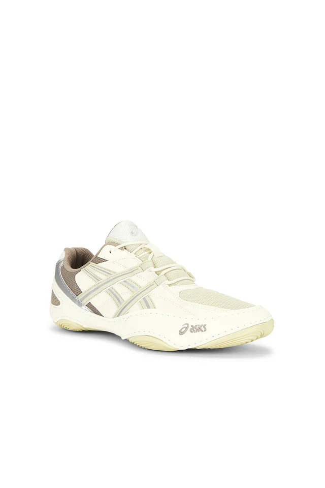 Asics Hypersync in Oyster White & Ivory, photo 2 of 6 from REVOLVE (Canada)