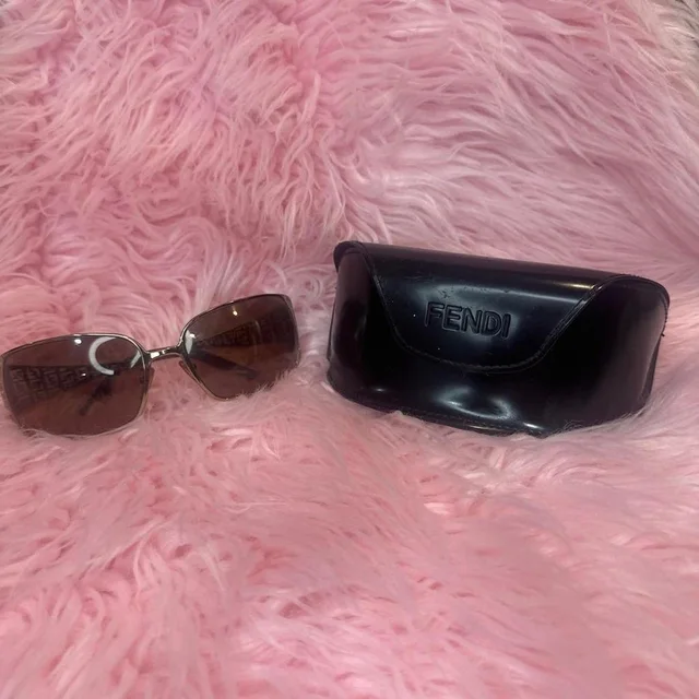 Fendi Women's Oversized Sunglasses - Gold/Brown in gold|red|brown from Depop, photo 1 of 1