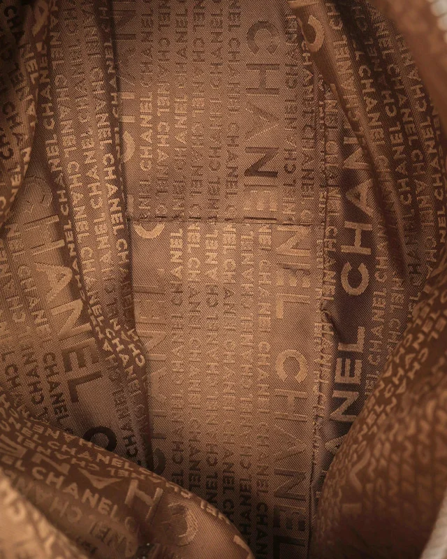 Chanel CC Choco Bar Tote Bag in Leather from A Retro Tale, photo 7 of 8