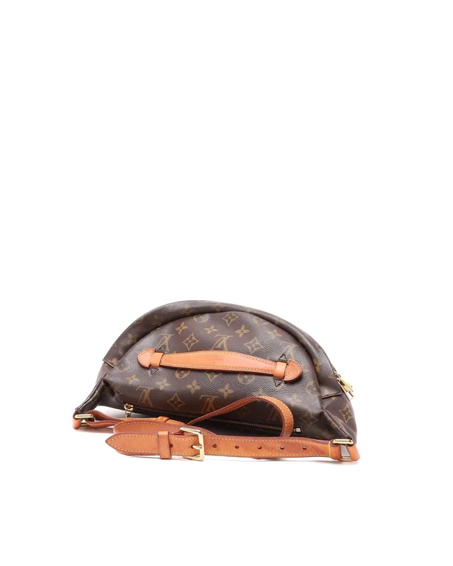 Louis Vuitton Monogram Bum Bag in Coated canvas from A Retro Tale, photo 3 of 8