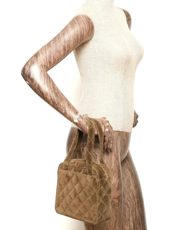 Chanel Velvet Bag in Velvet from A Retro Tale, photo 9 of 9