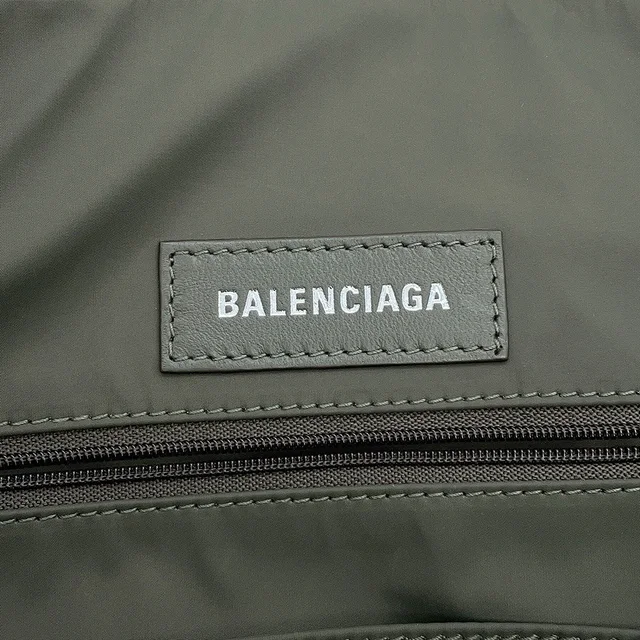 Balenciaga Army Tote Bag Khaki644040 Nylon Size Medium in Nylon from GALLERY RARE, photo 9 of 11