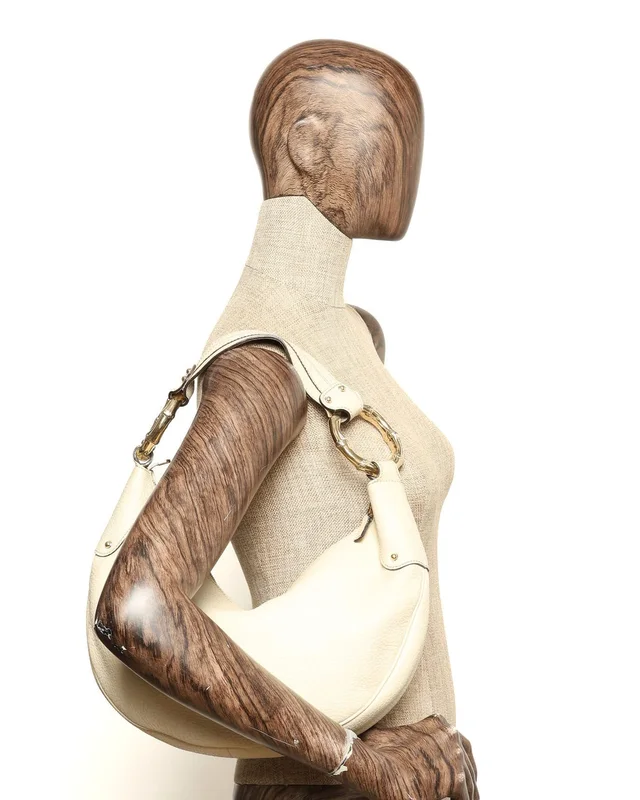 Gucci Bamboo Ring Half Moon Hobo Bag in Caviar leather from A Retro Tale, photo 8 of 8