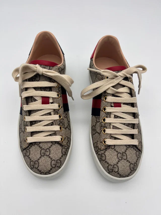 Gucci GG canvas Sneakers in Canvas from Luxury Promise