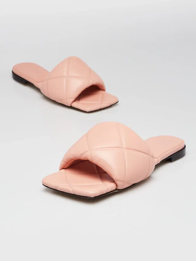 Bottega Veneta Pink Embossed Leather Lido Flat Sandals 6.5/37 in Pink Leather from Yoogis