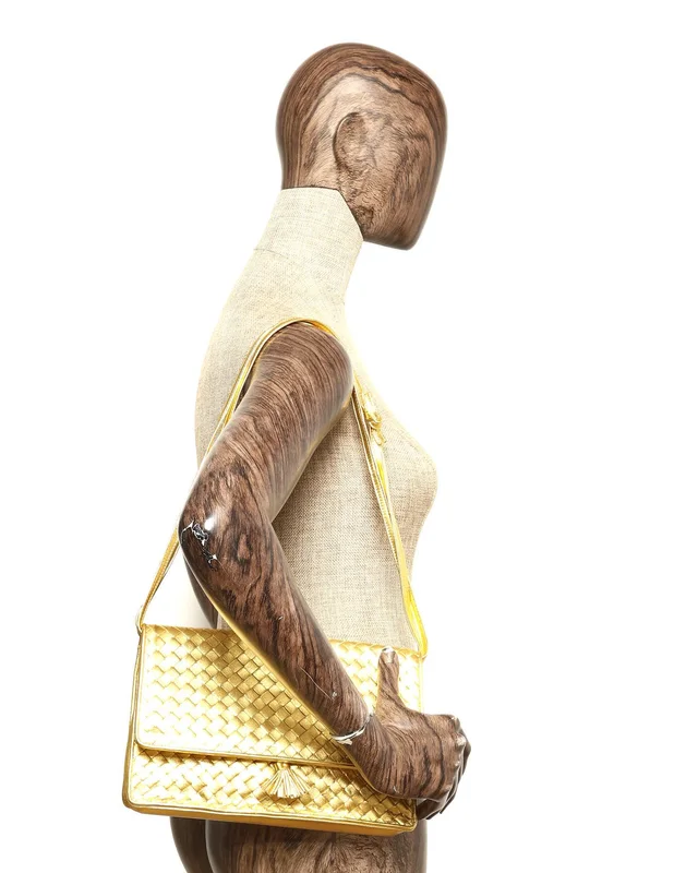 Bottega Veneta Intrecciato Gold Shoulder Bag in Gold Woven leather from A Retro Tale, photo 9 of 9