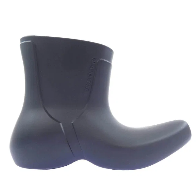 Balenciaga Leather Boots in Leather from LuxUness