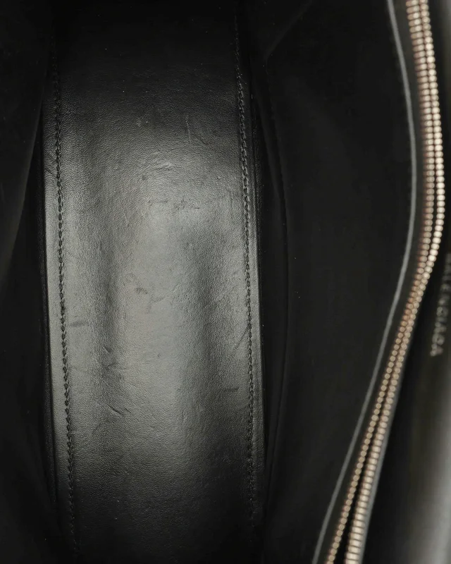 Balenciaga Crush Sling Leather Flap Bag in Leather from A Retro Tale, photo 7 of 8