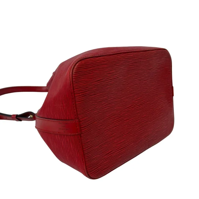 Louis Vuitton Petit Noe Epi Leather Shoulder Bag in Red Leather from LuxUness, photo 7 of 9