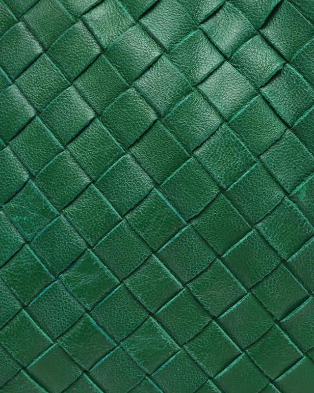Bottega Veneta Intrecciato Small The Valve Shoulder Bag in Woven leather from A Retro Tale, photo 7 of 9