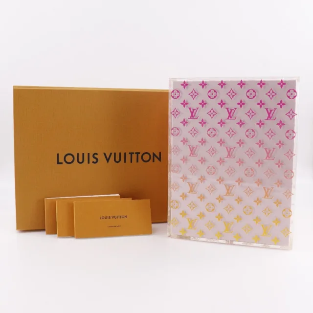 Louis Vuitton Sunglasses Case Monogram Acrylic Accessory in Pink Plastic from LuxUness, photo 7 of 7