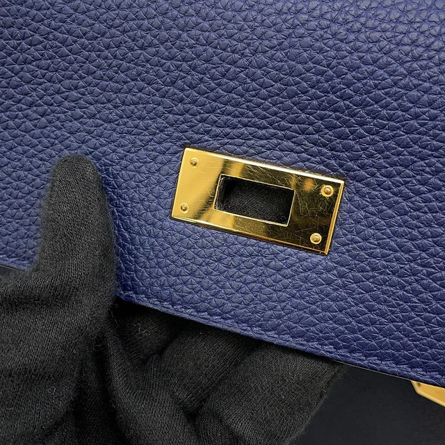 Hermès Kelly Retourne blue navy Togo Leather Size 35 in Navy Togo leather from GALLERY RARE, photo 10 of 17
