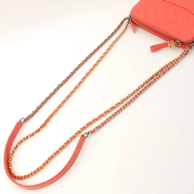 Gabrielle de Chanel Chain Shoulder Bag Mini, salmon pink, manufactured around 2018 in Pink Calfskin from VINTAGE QOO TOKYO, photo 13 of 13