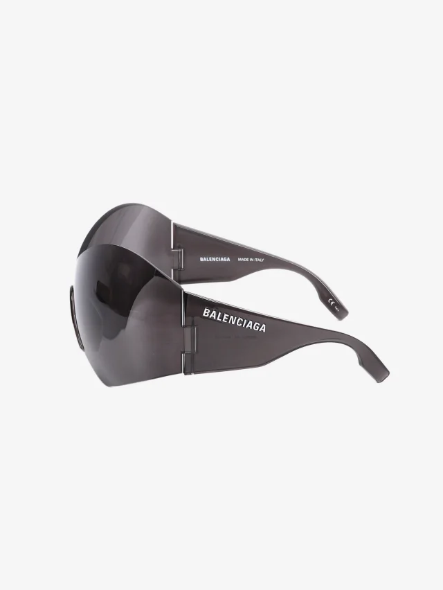 Balenciaga Black butterfly mask sunglasses in Black from Sign of the Times, photo 4 of 6