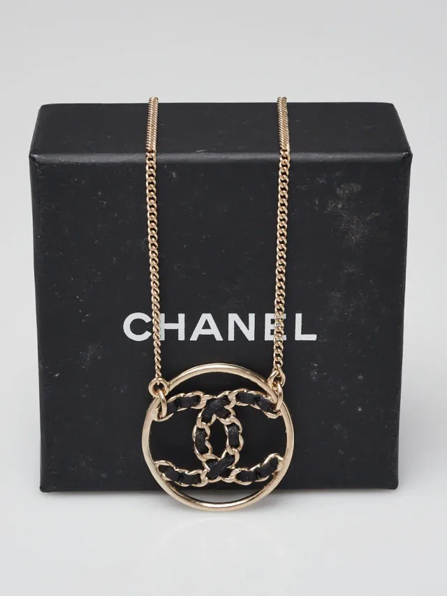 Chanel Goldtone Metal Chain Entwined CC Pendant Necklace from Yoogis, photo 2 of 4