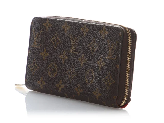 Louis Vuitton Monogram Zippy Wallet in Caviar leather from Ann's Fabulous Finds, photo 3 of 9