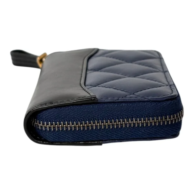 Chanel CC Blue Zipped Coin Purse Wallet in Blue from Luxury Promise, photo 4 of 6