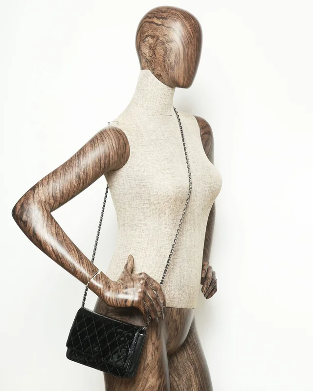 Chanel Patent Wallet On Chain Bag in Patent leather from A Retro Tale, photo 5 of 9