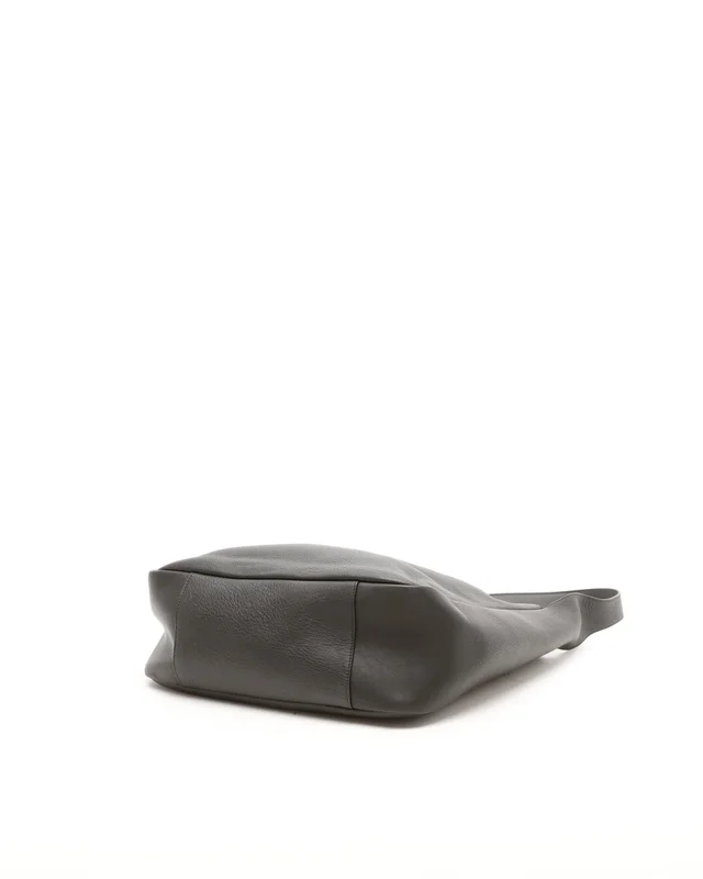 Saint Laurent Large Le 5 à 7 Supple Bag in Caviar leather from A Retro Tale, photo 5 of 10