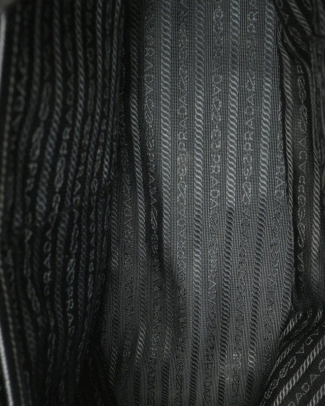 Prada Medium Saffiano Lux Galleria Double Zip Bag in Saffiano leather from A Retro Tale, photo 6 of 7