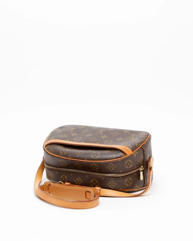 Louis Vuitton Monogram Blois Bag in Coated canvas from A Retro Tale, photo 5 of 9