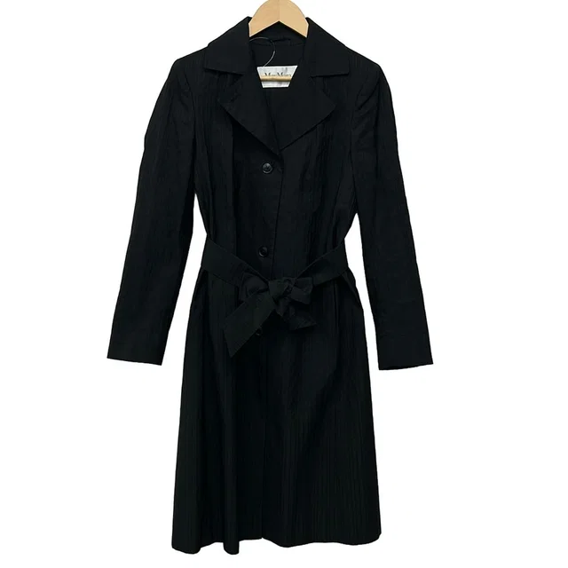 Max Mara Coat 42 M Black Long Sleeve Spring Autumn in Black from The Reluxe