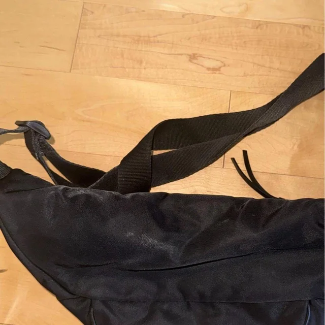 Givenchy Women's Fanny packs and belt bags - Black in black from Depop, photo 4 of 5