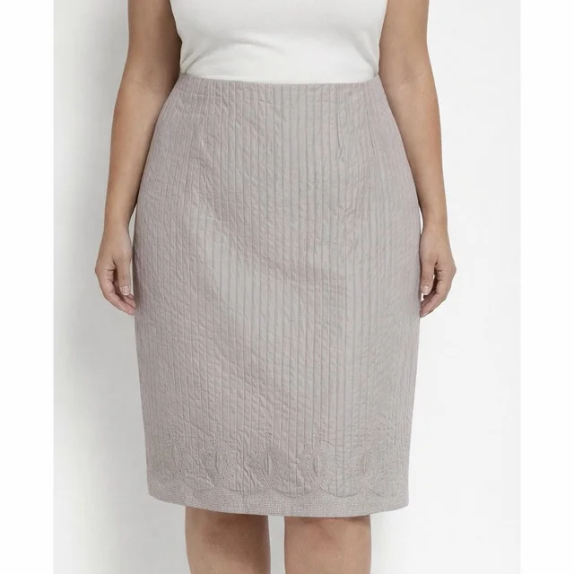 Max Mara Vintage Silk Quilted Pencil Skirt Taupe Size 14 in purple|gray Silk from Poshmark