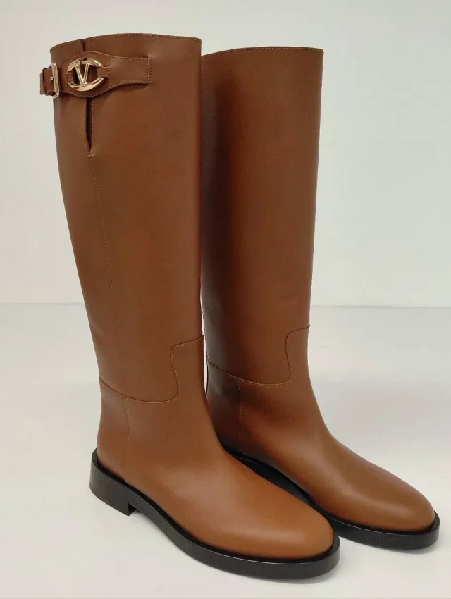 Valentino Garavani Women's Vlogo Bold Edition Calfskin 30m Boots in Calfskin from Snagged&Bagged, photo 2 of 4