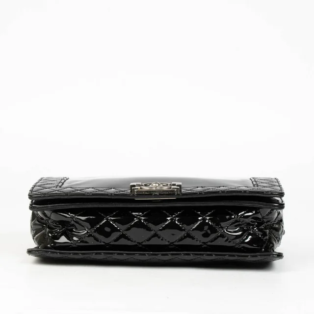 Black Patent Leather Reverso Large Boy Chanel Bag in Black Patent leather from Labellov, photo 2 of 2