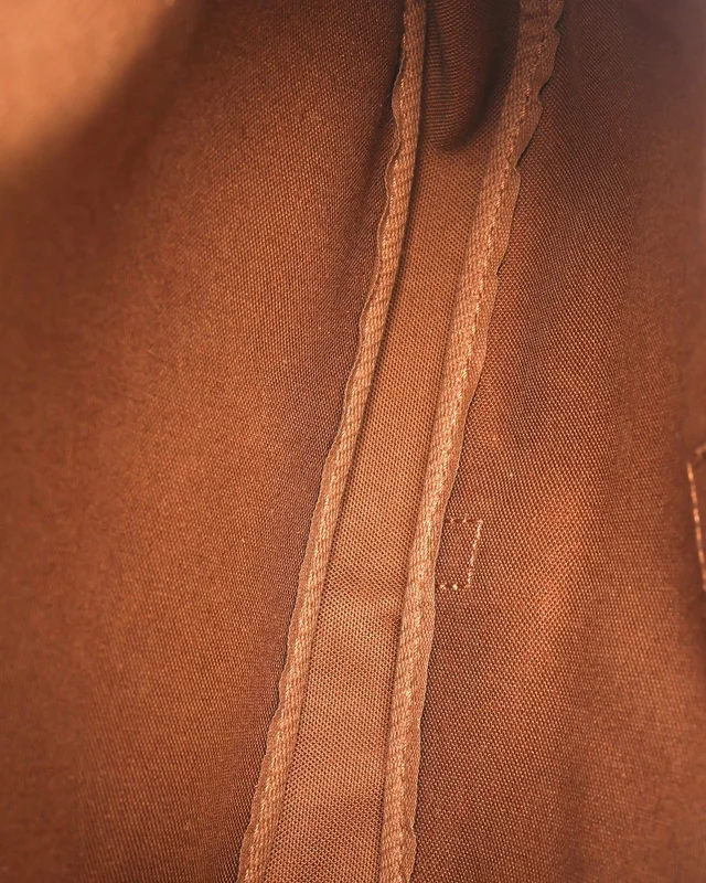 Louis Vuitton Monogram Saumur 30 Bag in Coated canvas from A Retro Tale, photo 7 of 10